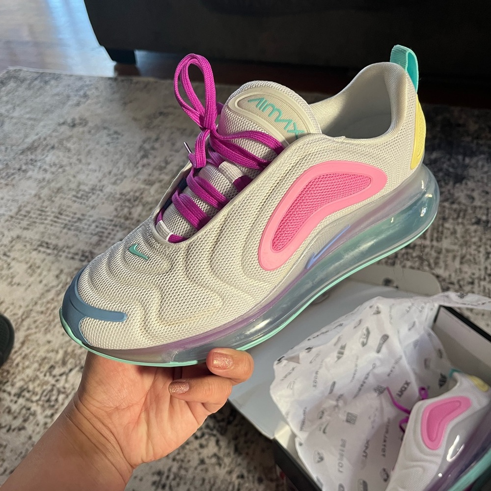 Nike multicolor air max 720